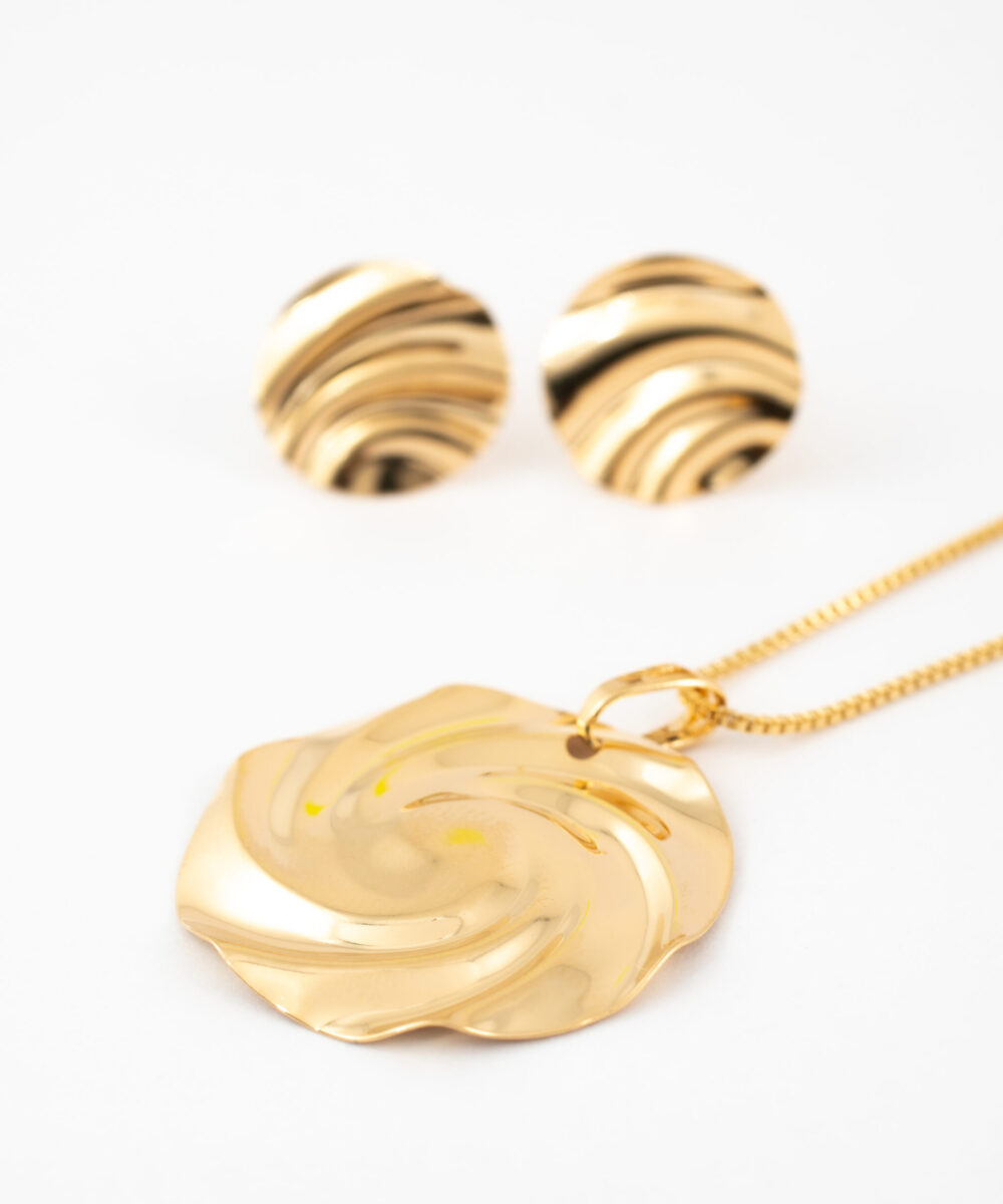 Conjunto amassado redondo
